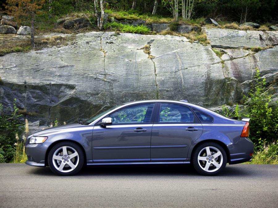  Volvo S40 R-Design 2008 года  (фото 14 из 18)
